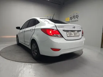 Hyundai Accent 2019, 119000 км, за 4529.34 USD