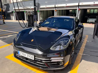 Porsche Panamera · 2022 год