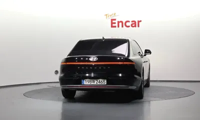 Hyundai Grandeur 2023, 12339 км, за 1425.38 USD