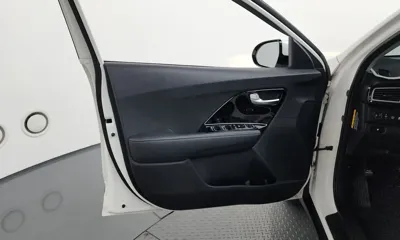 Kia Niro 2018, 59229 км, за 58752.02 USD - фото 24
