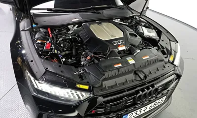 Audi RS7 2025, 9798 км, за 104629.05 USD - фото 6