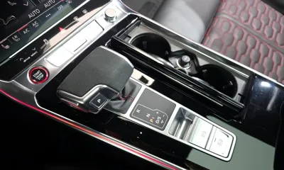 Audi RS7 2025, 9798 км, за 104629.05 USD - фото 9