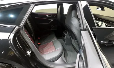 Audi RS7 2025, 9798 км, за 104629.05 USD - фото 12