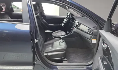 Kia Niro 2018, 63172 км, за 10831.04 USD - фото 26