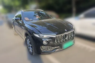 Maserati Levante 2018, 41400 км, за 38263 USD