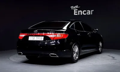 Hyundai Grandeur 2016, 117608 км, за 4294.68 USD
