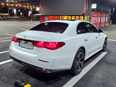 Mercedes-Benz E-Class 2026, 10000 км, за 42254.42 USD