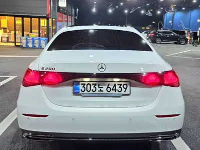 Mercedes-Benz E-Class 2026, 10000 км, за 42254.42 USD - фото 7