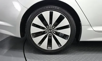 Kia K5 2011, 186979 км, за 2642.38 USD