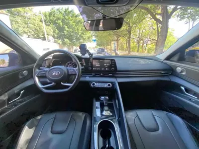 Hyundai Elantra 2023, 25000 км, за 8651.98 USD - фото 6