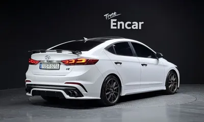 Hyundai Avante 2017, 154657 км, за 7947.89 USD