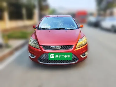 Ford Focus 2013, 77800 км, за 3523 USD - фото 2