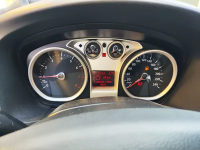 Ford Focus 2013, 77800 км, за 3523 USD - фото 12