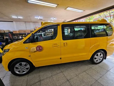 Hyundai Starex 2019, 98355 км, за 14113.17 USD