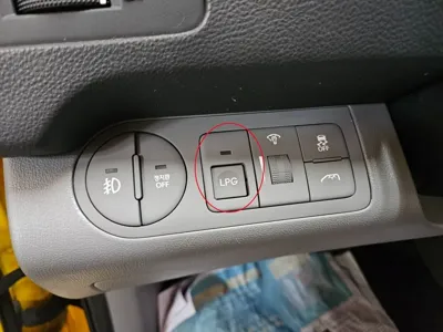 Hyundai Starex 2019, 98355 км, за 14113.17 USD - фото 8