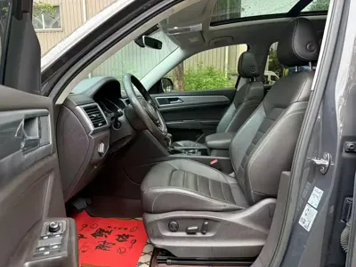 Volkswagen Teramont 2017, 120000 км, за 11900.44 USD