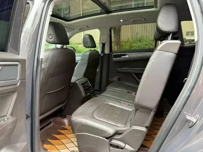 Volkswagen Teramont 2017, 120000 км, за 11900.44 USD