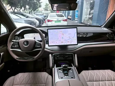 BYD Tang New Energy 2024, 25000 км, за 16616.81 USD - фото 7