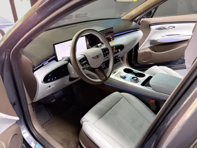 Genesis GV70 2025, 17000 км, за 32755.68 USD