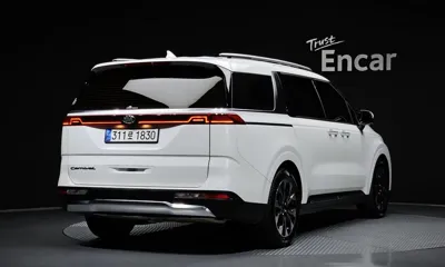 Kia Canival 2021, 34817 км, за 20195.45 USD