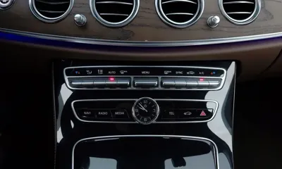Mercedes-Benz E-Class 2018, 58471 км, за 17715.51 USD - фото 11