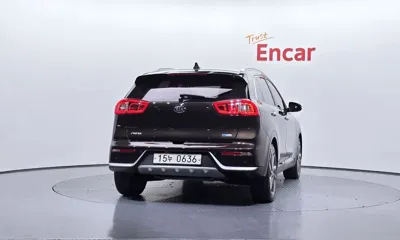 Kia Niro 2017, 102523 км, за 8385.88 USD - фото 4