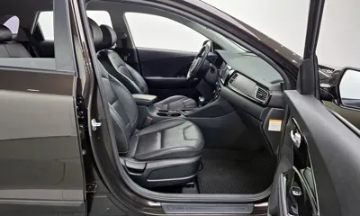 Kia Niro 2017, 102523 км, за 8385.88 USD - фото 26
