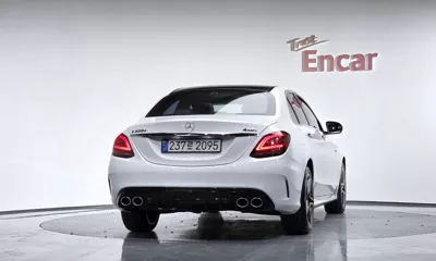 Mercedes-Benz C-Class 2019, 70640 км, за 15562.93 USD