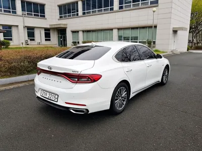 Hyundai Grandeur 2018, 100512 км, за 11487.46 USD