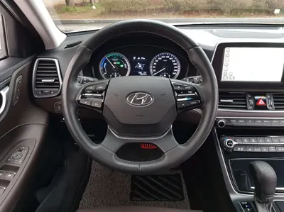 Hyundai Grandeur 2018, 100512 км, за 11487.46 USD - фото 9