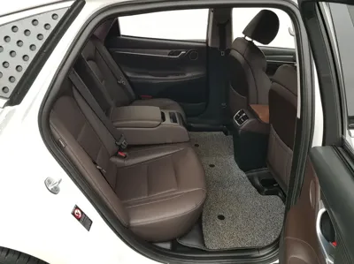 Hyundai Grandeur 2018, 100512 км, за 11487.46 USD - фото 13