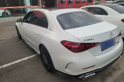 Mercedes-Benz C-Class 2023, 30900 км, за 30591 USD