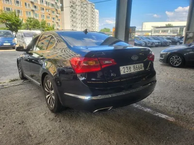 Kia K7 2012, 244073 км, за 1962.72 USD