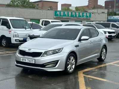 Kia K5 · 2011 год