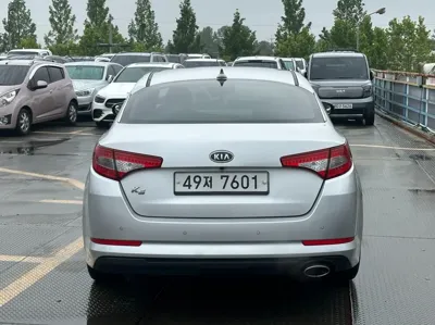 Kia K5 2011, 173366 км, за 2405.25 USD