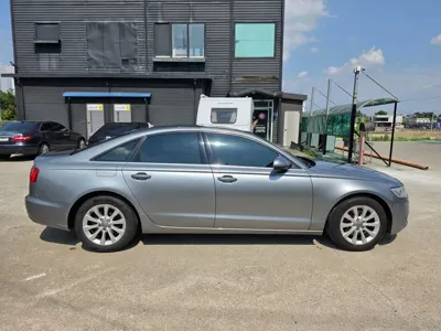 Audi A6 2013, 330183 км, за 2931.6 USD