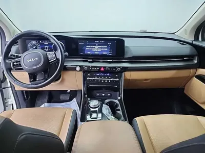 Kia Canival 2023, 60861 км, за 16738.87 USD - фото 7