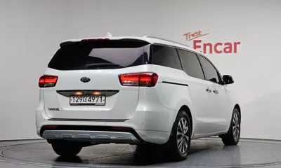 Kia Canival 2017, 118282 км, за 7417.62 USD