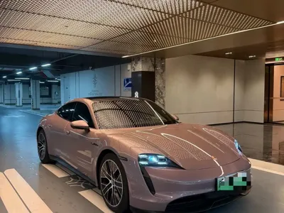Porsche Taycan 2021, 49000 км, за 64536.03 USD