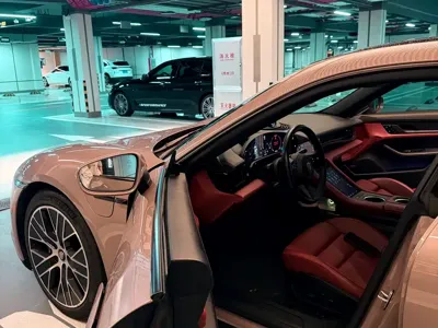 Porsche Taycan 2021, 49000 км, за 64536.03 USD