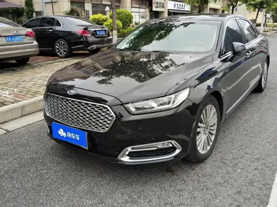 Ford Taurus · 2018 год