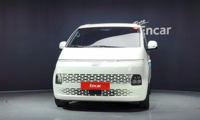 Hyundai Staria 2022, 88848 км, за 15302.46 USD