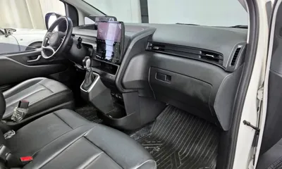 Hyundai Staria 2022, 88848 км, за 15302.46 USD - фото 7
