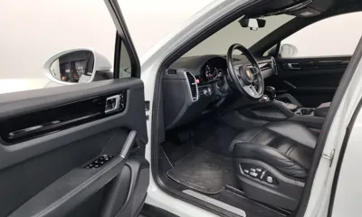 Porsche Cayenne 2020, 115058 км, за 41674.79 USD - фото 10