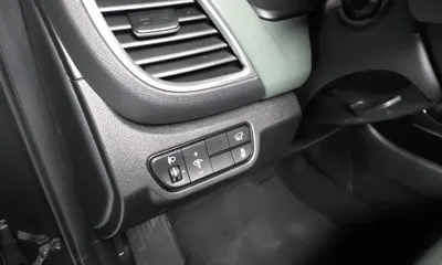 Kia Seltos 2023, 5946 км, за 17133.56 USD - фото 29