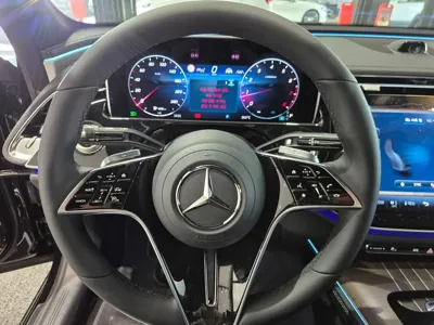 Mercedes-Benz E-Class 2026, 224 км, за 68268.35 USD - фото 14