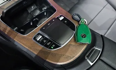 Mercedes-Benz E-Class 2022, 16039 км, за 30249.83 USD - фото 16