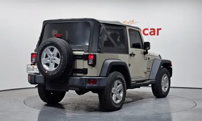 Jeep Wrangler 2017, 34811 км, за 15601.63 USD
