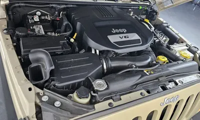 Jeep Wrangler 2017, 34811 км, за 15601.63 USD - фото 6