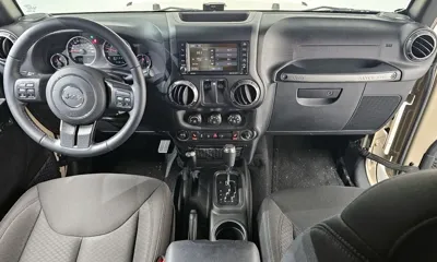 Jeep Wrangler 2017, 34811 км, за 15601.63 USD - фото 7
